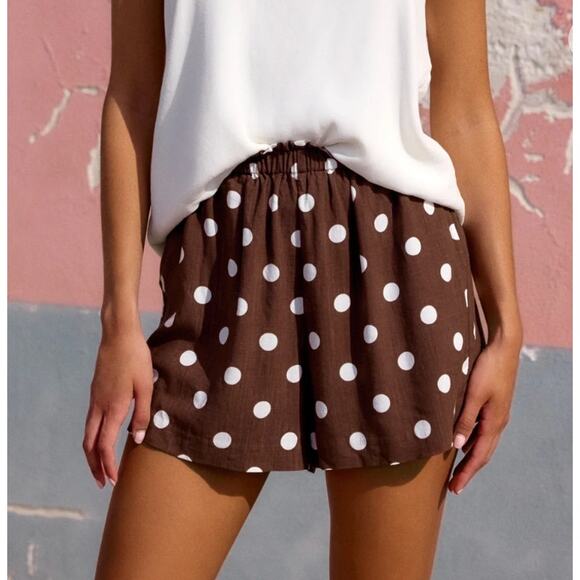NWT Mister Zimi Kat Shorts In Cookies and Cream Brown Polka Dot sz 8 US - Picture 1 of 11